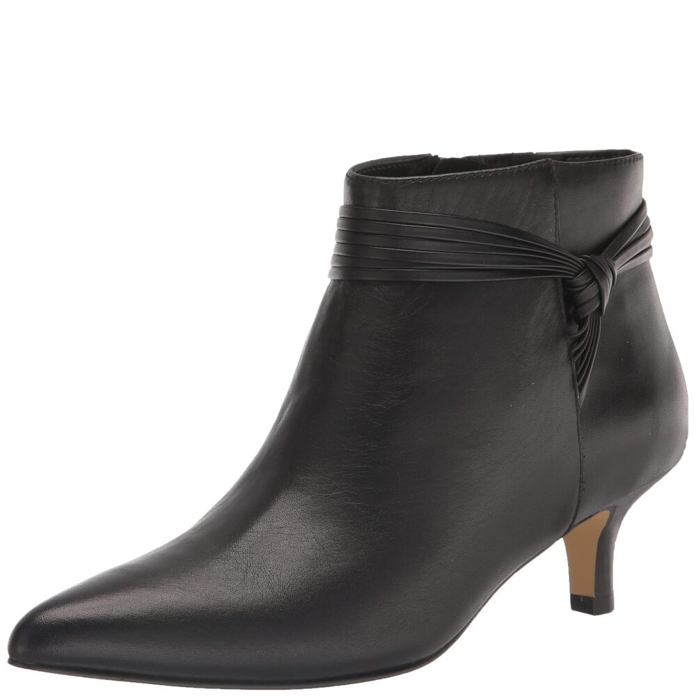 Bella Vita Women's Jani Ankle Boot Black Leather 7.5 Wide